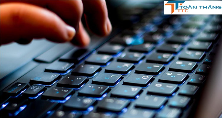 Dịch Vụ Thay Bàn Phím Laptop Tận Nơi Tại Nhà Quận 1 Nhanh Uy Tín